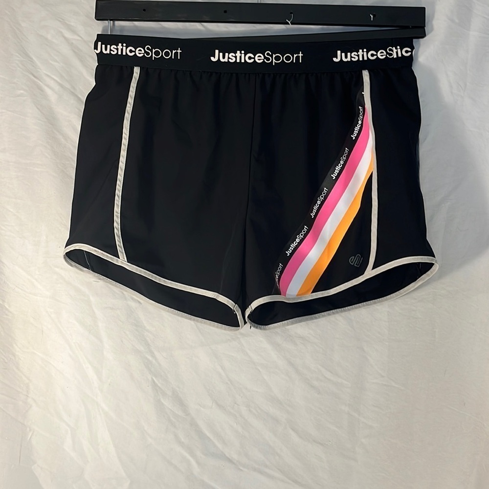 Colorful / Black shorts
